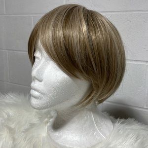 NWT 8” ash lights sandy beige light gold short unisex soft light wig fits M-L